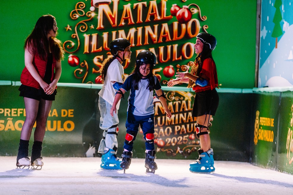 Pista Patinação Natal Iluminado Largo São Bento — Foto: Leon Rodrigues/SECOM
