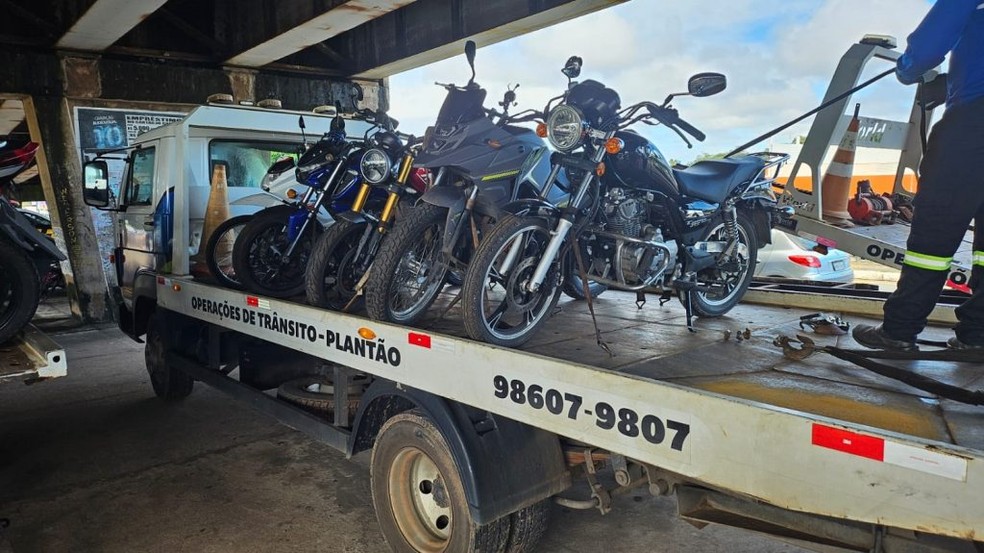 Operação Rolezinho: 50 motos são apreendidas no bairro da Cohama, em São Luís — Foto: Divulgação/MP-MA
