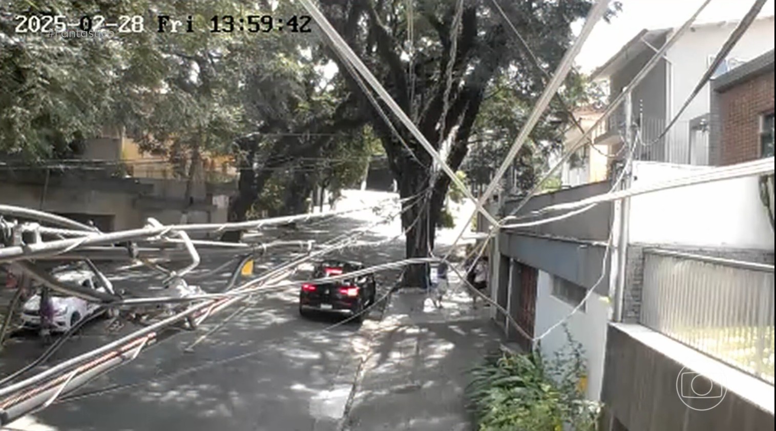 Quadrilha usava câmeras em postes para monitorar vítimas de roubos em mansões de São Paulo