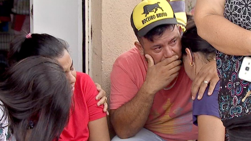 Daniel, de boné, e outros familiares da vítima em MS — Foto: Reprodução/TV Morena