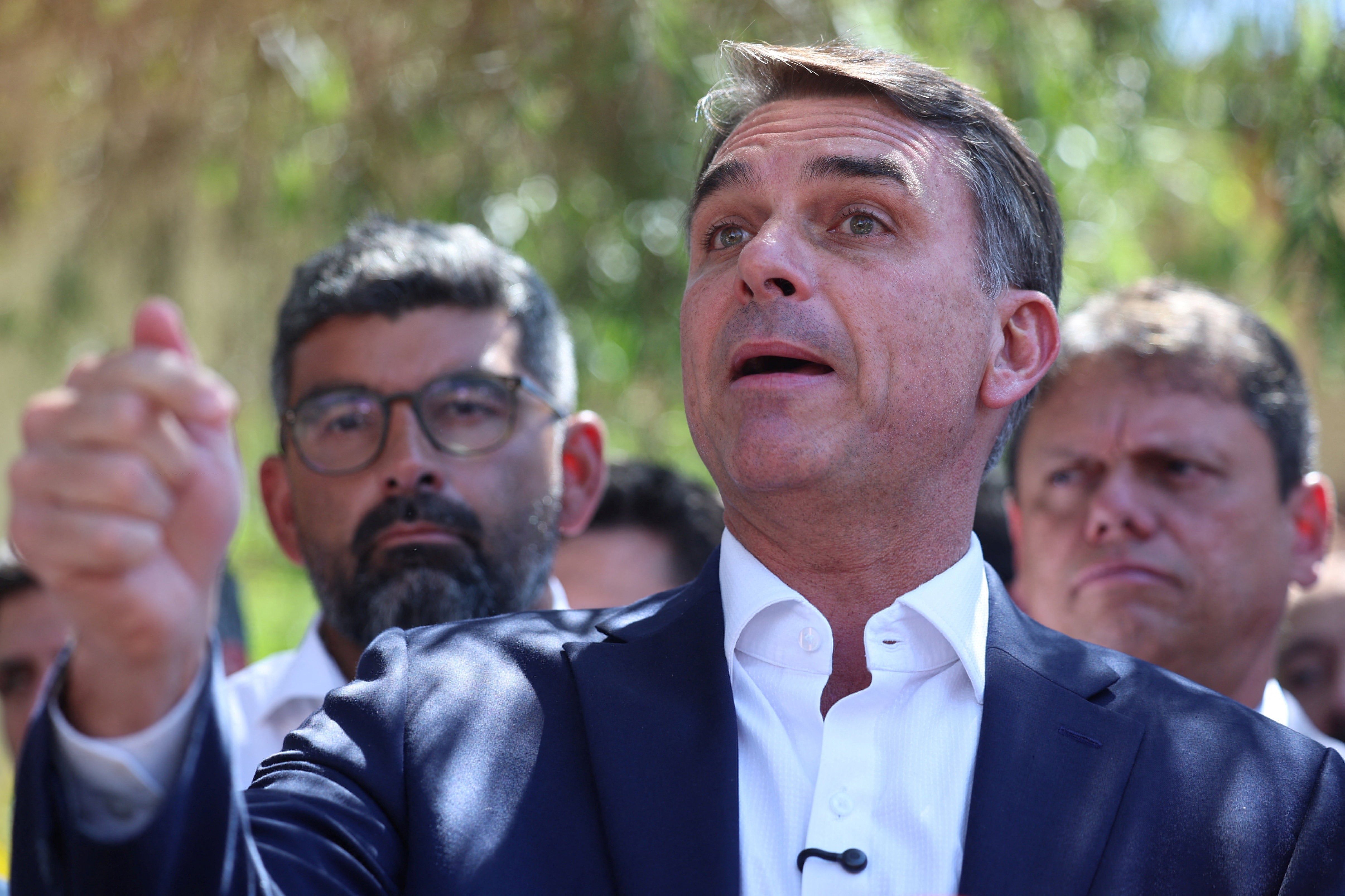 Augusto Cury declara apoio a Flávio Bolsonaro no segundo turno