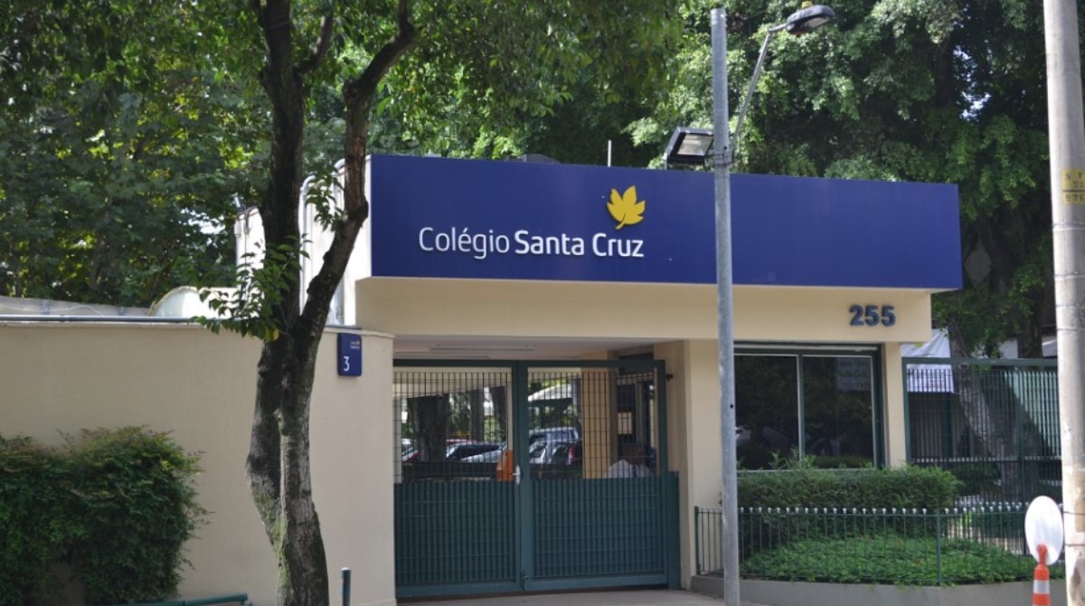 Após perseguição, suspeito invade Colégio Santa Cruz e acaba preso na Zona Oeste