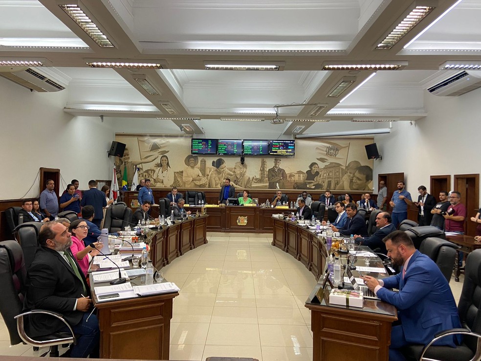 Aprovado aumento para prefeito, vice e secretários a partir de 2025 em Uberaba — Foto: Philippe Wolfgang/TV Integração
