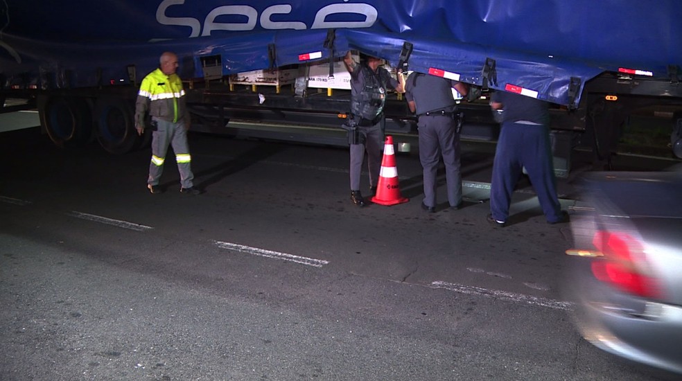 Carga avaliada em R$ 1,6 milhão foi recuperado em Campinas — Foto: Reprodução/EPTV