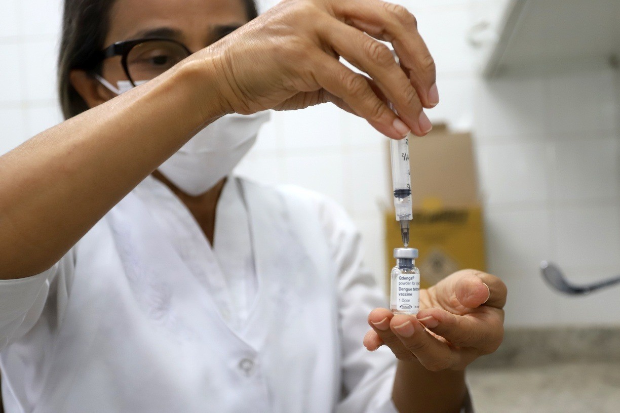 Dengue: DF deve receber mais de 28 mil novas doses da vacina, diz Ministrio da Sade
