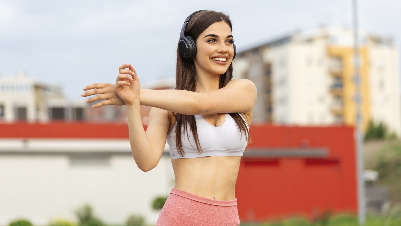 Cabelo na academia: como proteger os fios do suor e do atrito durante o treino
