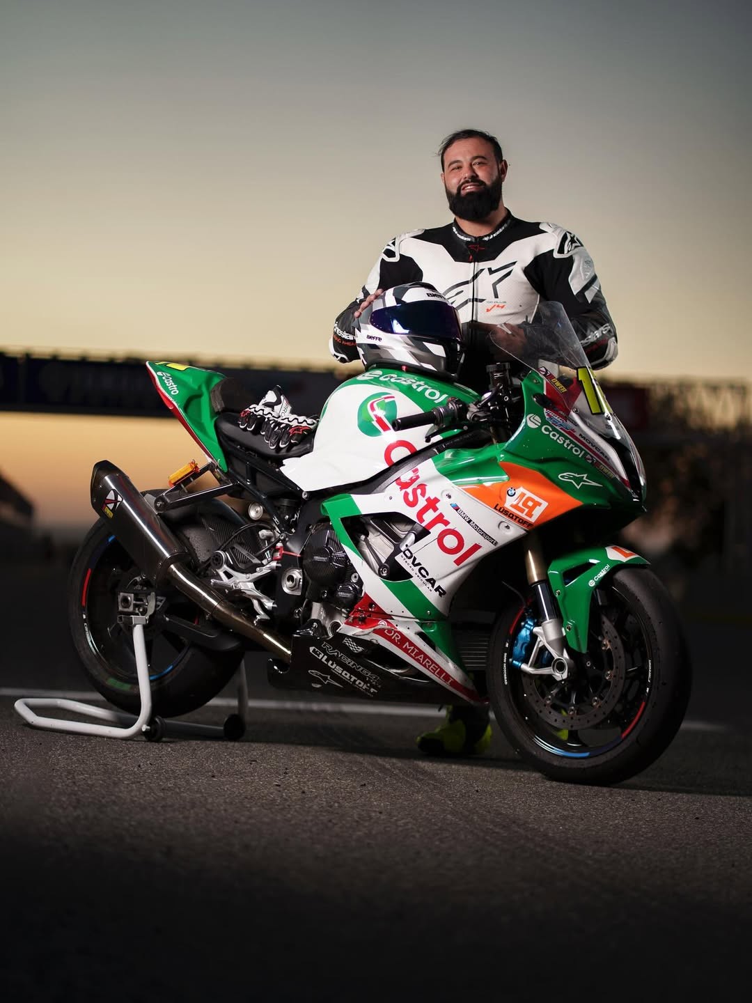 Corpo de piloto morto durante treino do Brasileiro de Motovelocidade é velado em Piracicaba 