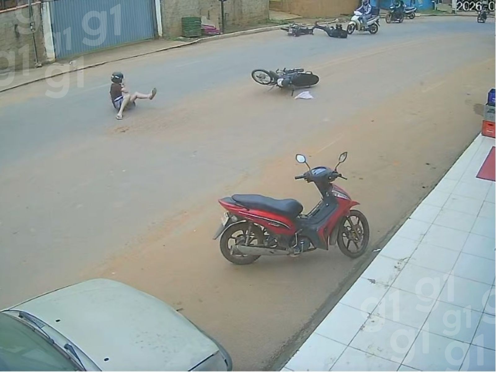 VÍDEO: Colisão entre três motocicletas deixa feridos no Acre; vítima sofreu fraturas no braço