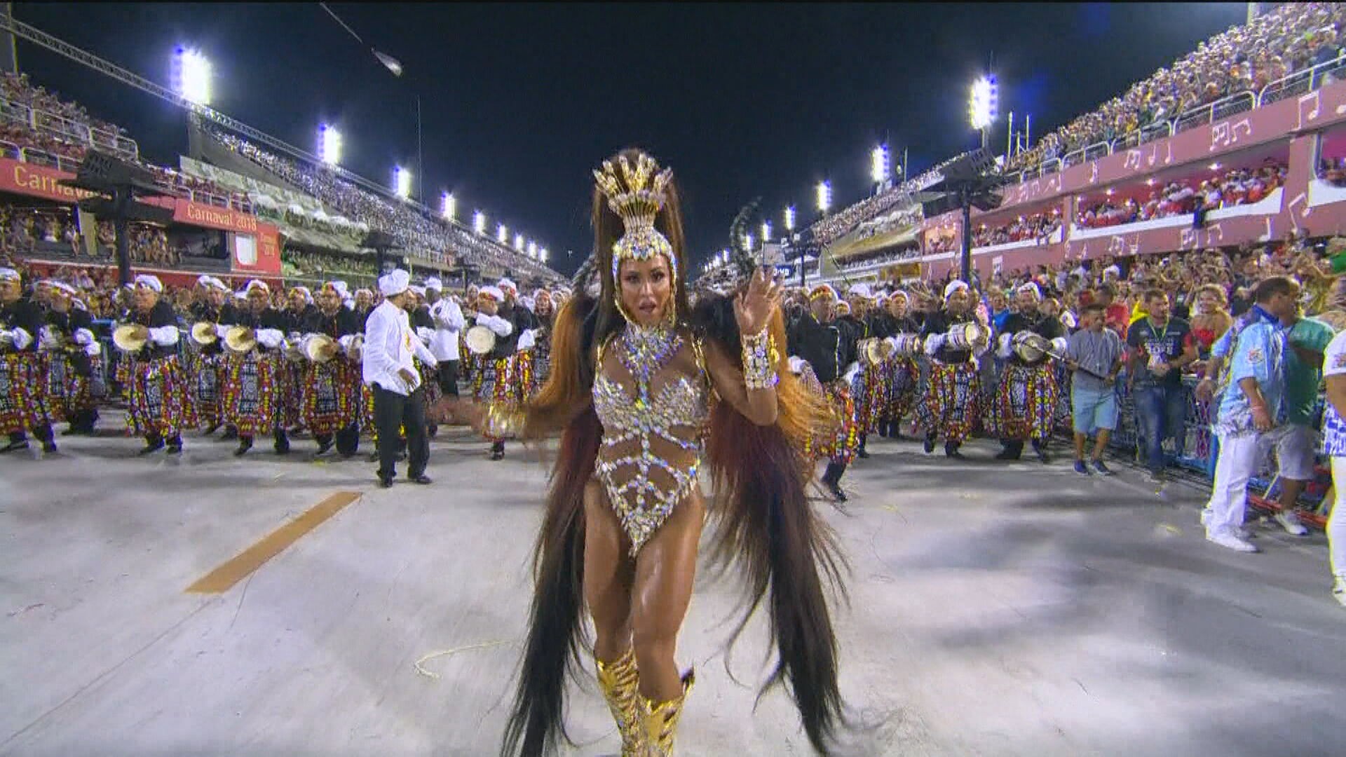 Gracyanne Barbosa será coroada Rainha de Bateria da União da Ilha neste sábado