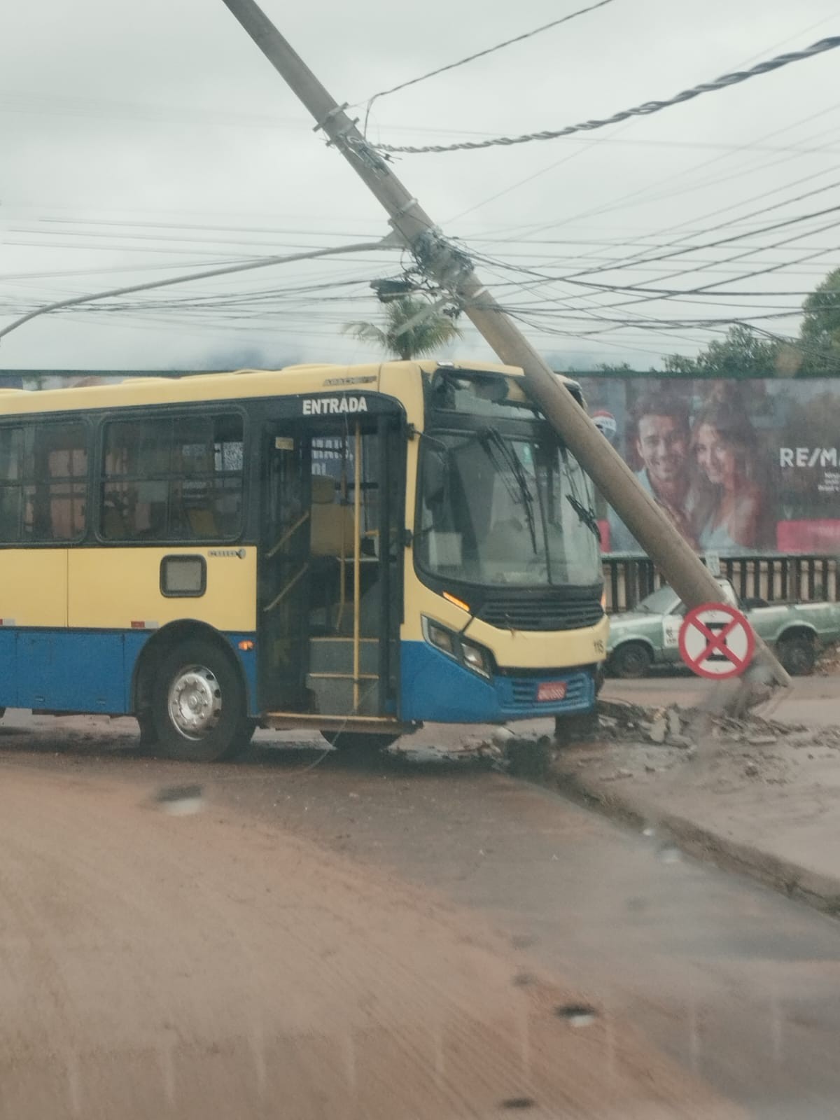 Temporal provoca alagamentos e transtornos em Governador Valadares