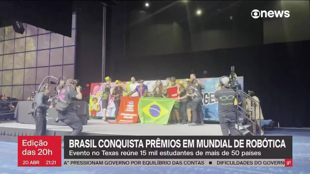 Estudantes brasileiros conquistam vitória inédita no maior torneio de robótica do mundo