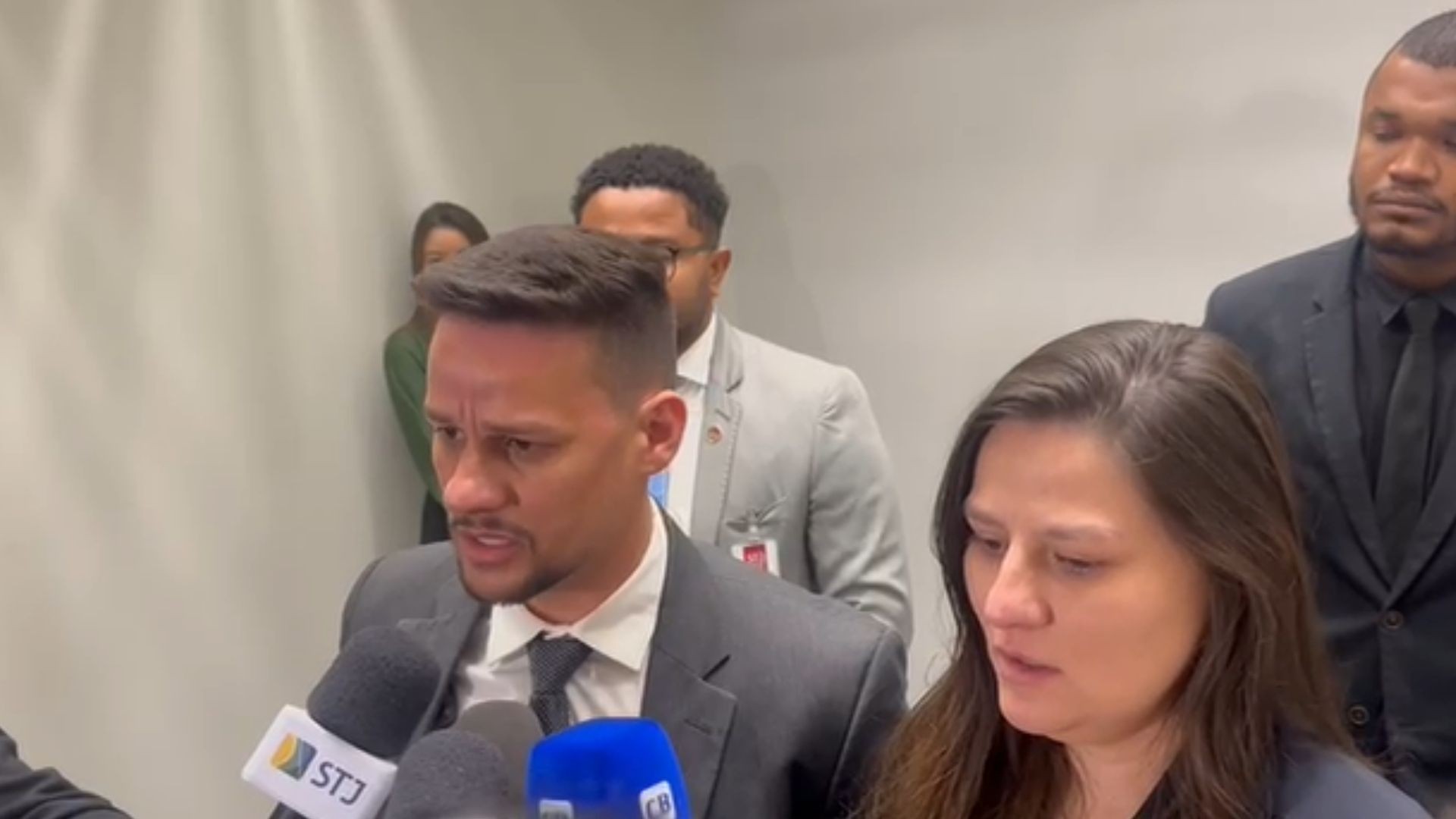 113 Sul: 'Voz de um inocente foi escutada', diz irmã de Francisco Mairlon após STJ anular condenação; ele passou 15 anos preso