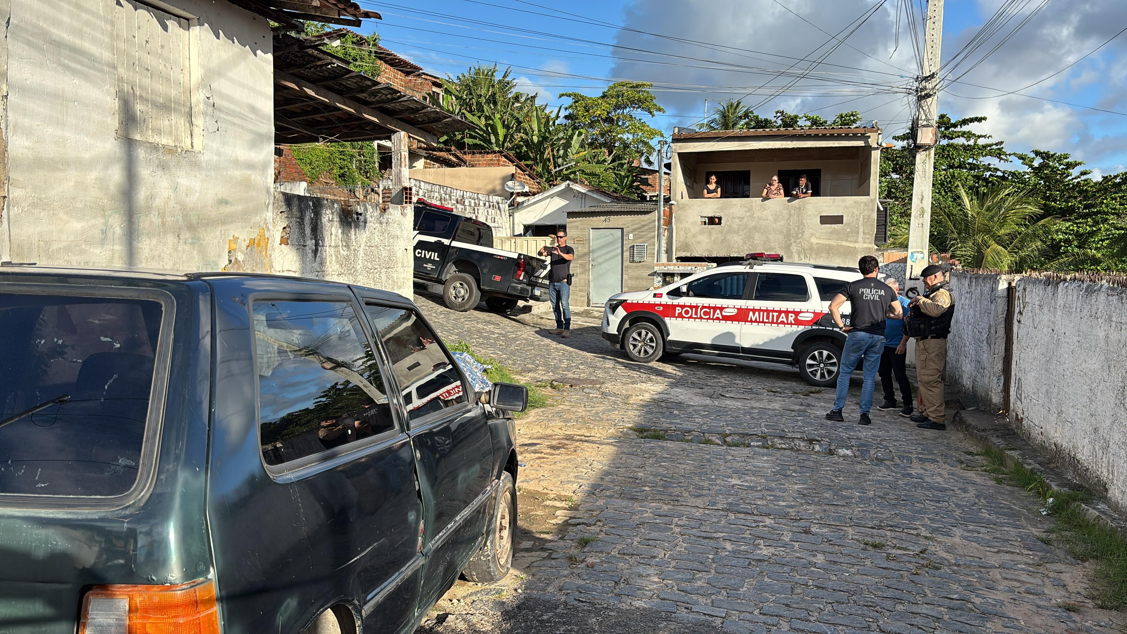 Homem é morto com tiros na cabeça e encontrado amarrado, em João Pessoa