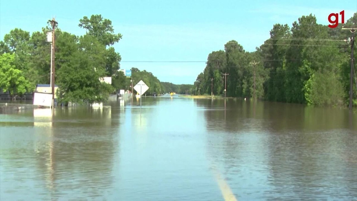 Enchentes no Texas deixam mais de 400 pessoas desabrigadas; não há registro de mortos ou feridos 