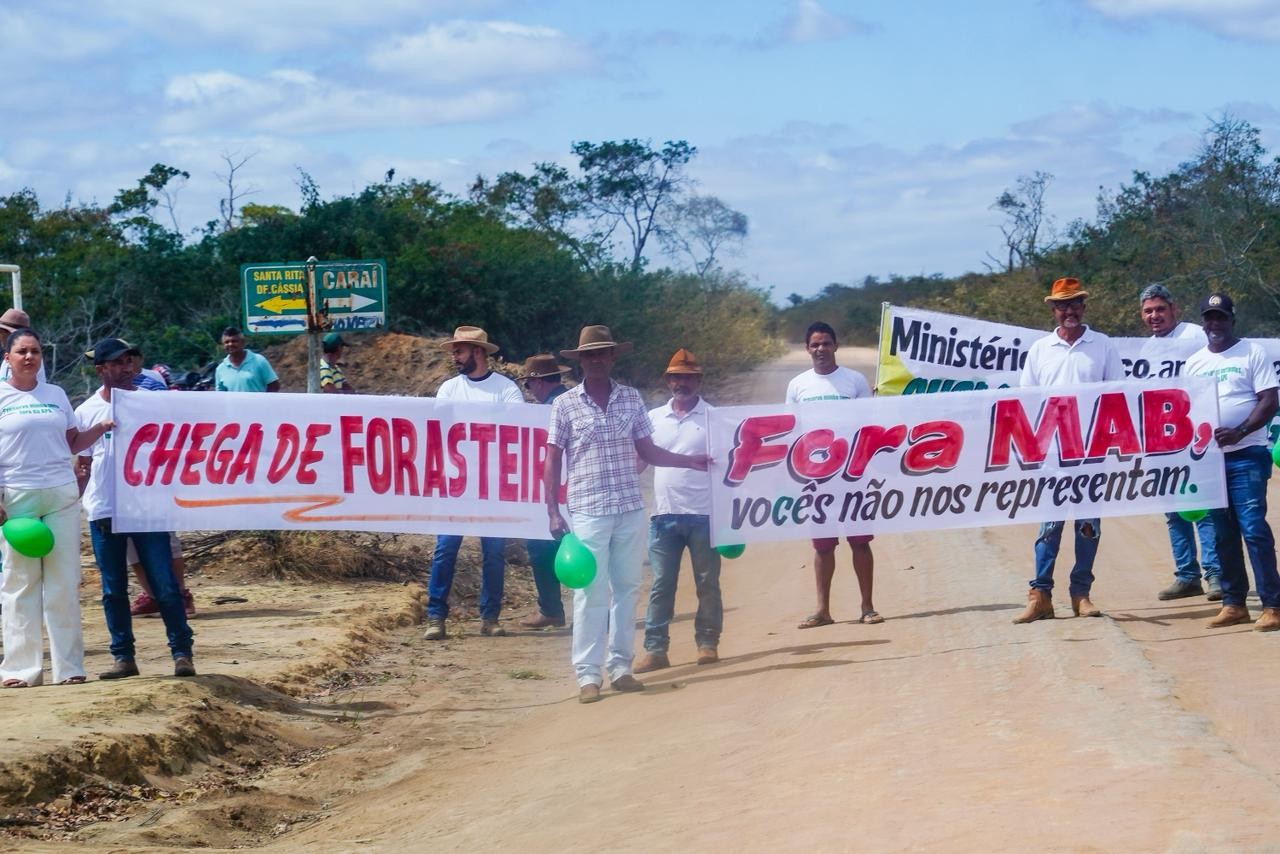 Deputada estadual denuncia bloqueio durante fiscalização ambiental em Araçuaí