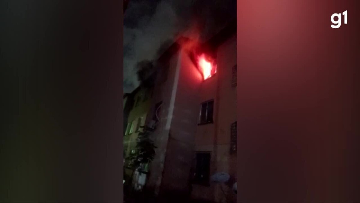 Apartamento é atingido por incêndio em Belém; vídeo 