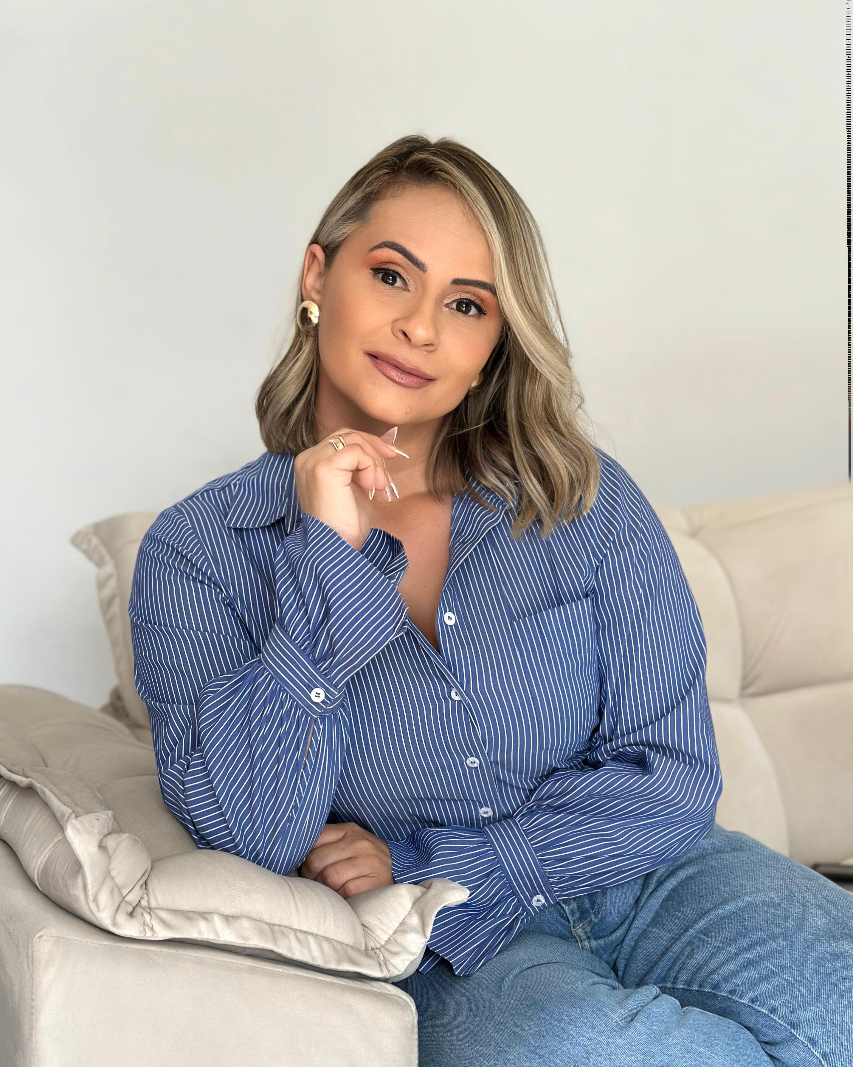 Bienal: livro aborda condições de trabalho que têm adoecido professores em Alagoas