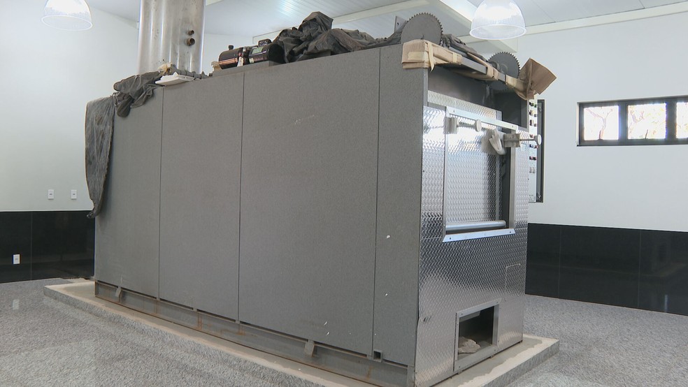 Forno do Crematório de Brasília, no Cemitério Campo da Esperança, na Asa Sul — Foto: TV Globo/Reprodução