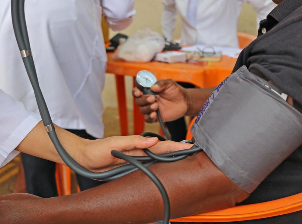 Aplicativo de saúde reduz pressão arterial e aumenta adesão ao tratamento de pacientes hipertensos
