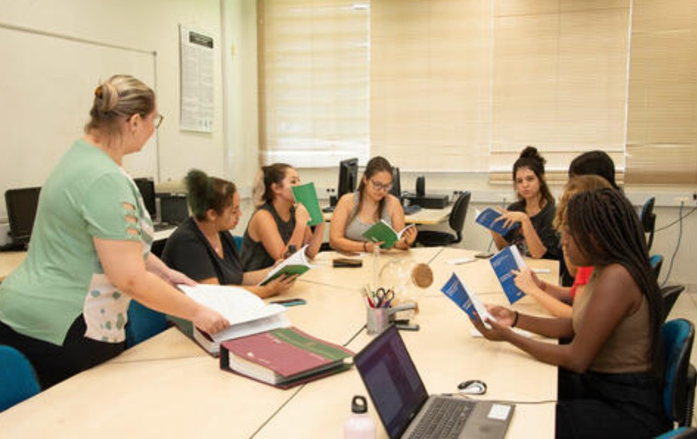 2 de 10
Aula de Biblioteconomia na Unesp de Mar&iacute;lia (SP) &mdash; Foto: Unesp/Reprodu&ccedil;&atilde;o