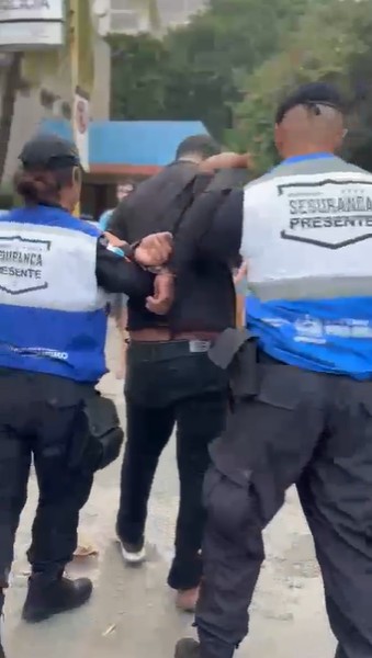 VÍDEO: homem é preso após atropelar policial em tentativa de fuga na Zona Sul do Rio