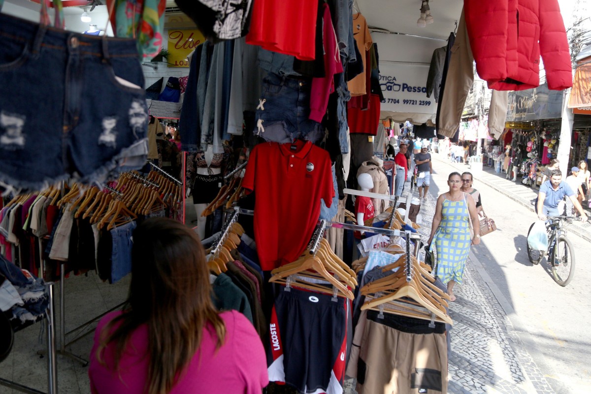 Lojas de Campos podem abrir no feriado do Dia do Comerciário, mas sem funcionários