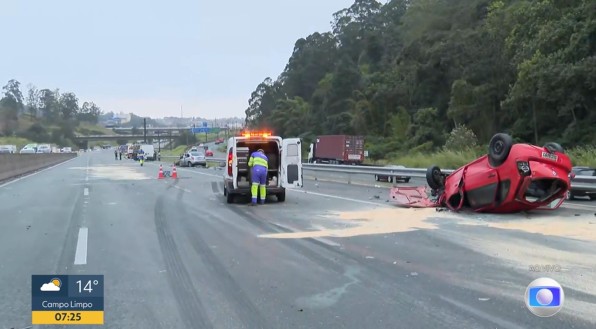 Acidente na Rodovia Anhanguera deixa mortos e feridos em SP