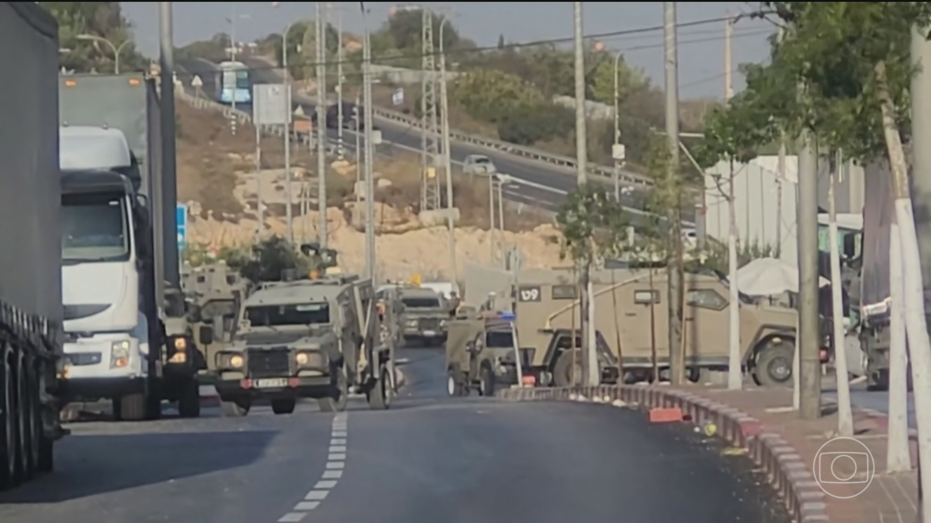 Atentado terrorista mata 2 soldados na Cisjordânia; Israel anuncia que vai isolar parte do território palestino