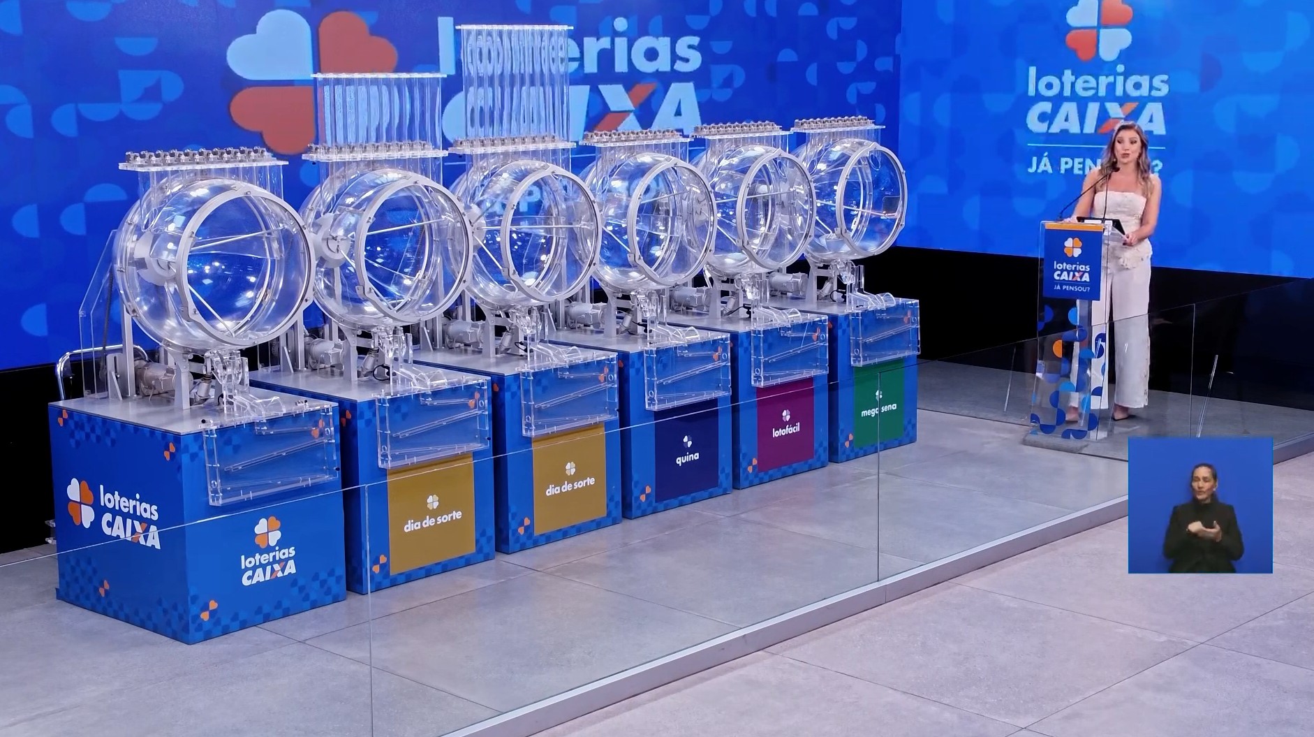 Mega-Sena sorteia prêmio de R$ 127 milhões