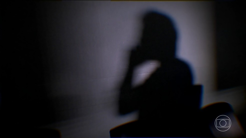 Quadrilhas compram dados de vítimas para aplicar golpes por telefone — Foto: Jornal Nacional/ Reprodução