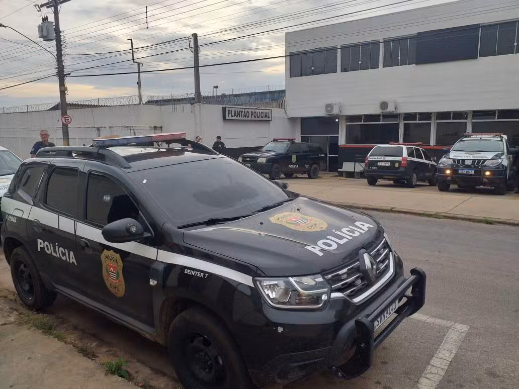 Operação da Polícia Civil prende suspeito de integrar facção ligada ao tráfico de drogas no interior de SP