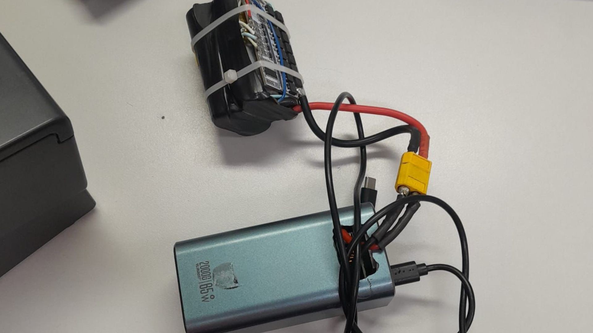 Avião que decolou do Rio é inspecionado no Amapá após suspeita de artefato explosivo