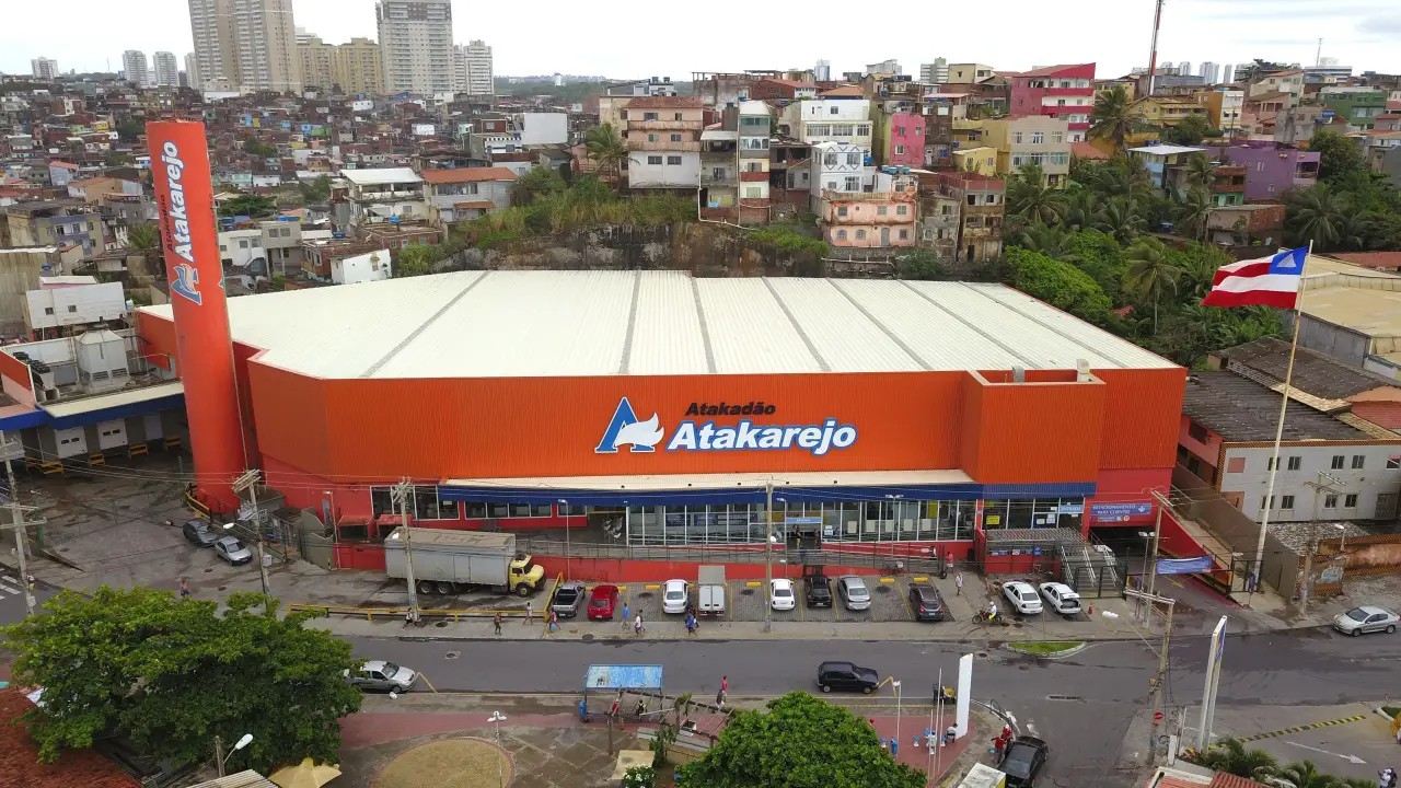 Rede de supermercado tem vagas abertas em Camaçari; há postos de trabalho para PCD's