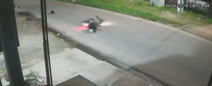 Motociclista morre após atropelar cachorro e perder controle da moto em Ananindeua; VÍDEO