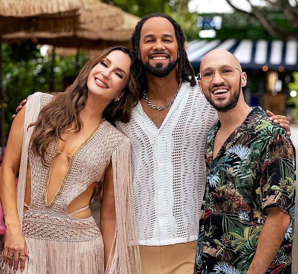 Claudia Leitte faz parceria com a banda Kes e o cantor J Perry em "Liquitiqui" — Foto: Reprodução/Instagram