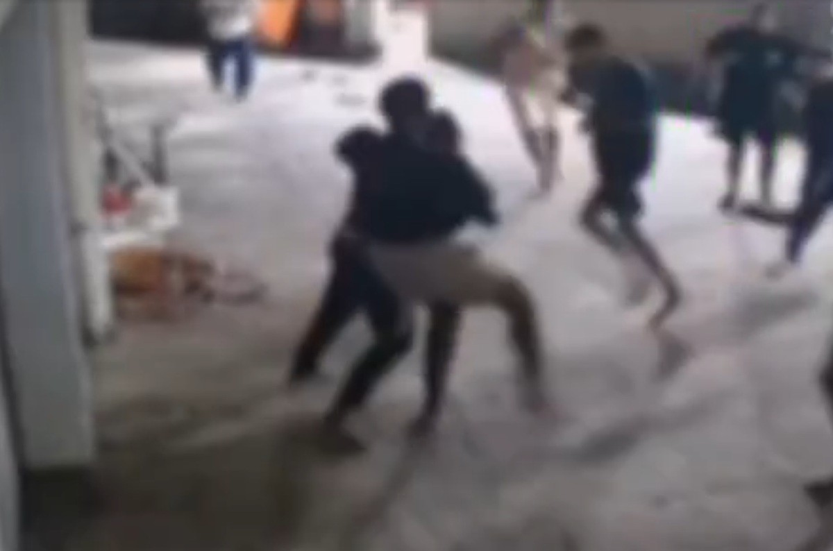 Vídeo mostra invasão e agressões a adolescentes em casa-lar no Noroeste Fluminense