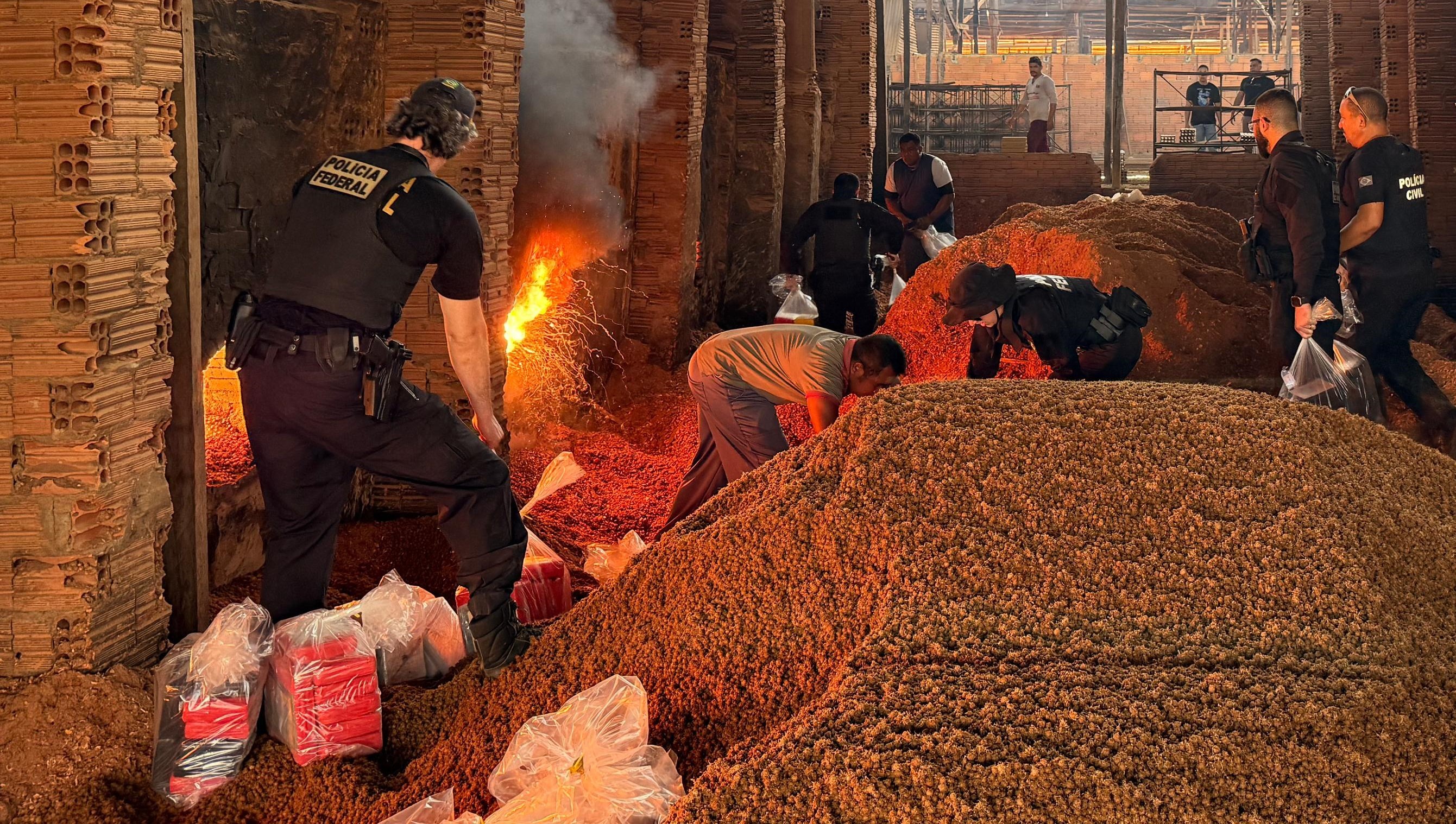 Polícia Federal incinera cerca de meia tonelada de drogas em Macapá
