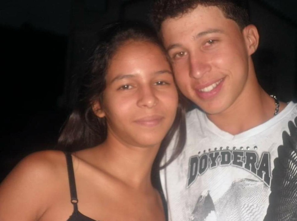 Tatiane Lelis, 15 anos, encontrada sem vida 15 dias depois do desastre, e Julio Cesar Cleto da Silva, de 19 anos, ainda desaparecido — Foto: Divulgação