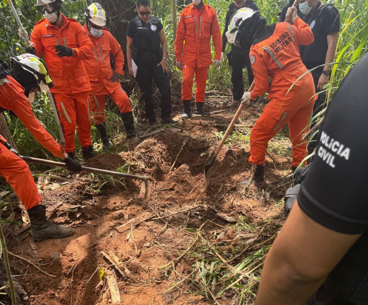 Corpo é encontrado em área de mata na BA; Polícia Civil investiga existência de possível cemitério clandestino usado por criminosos