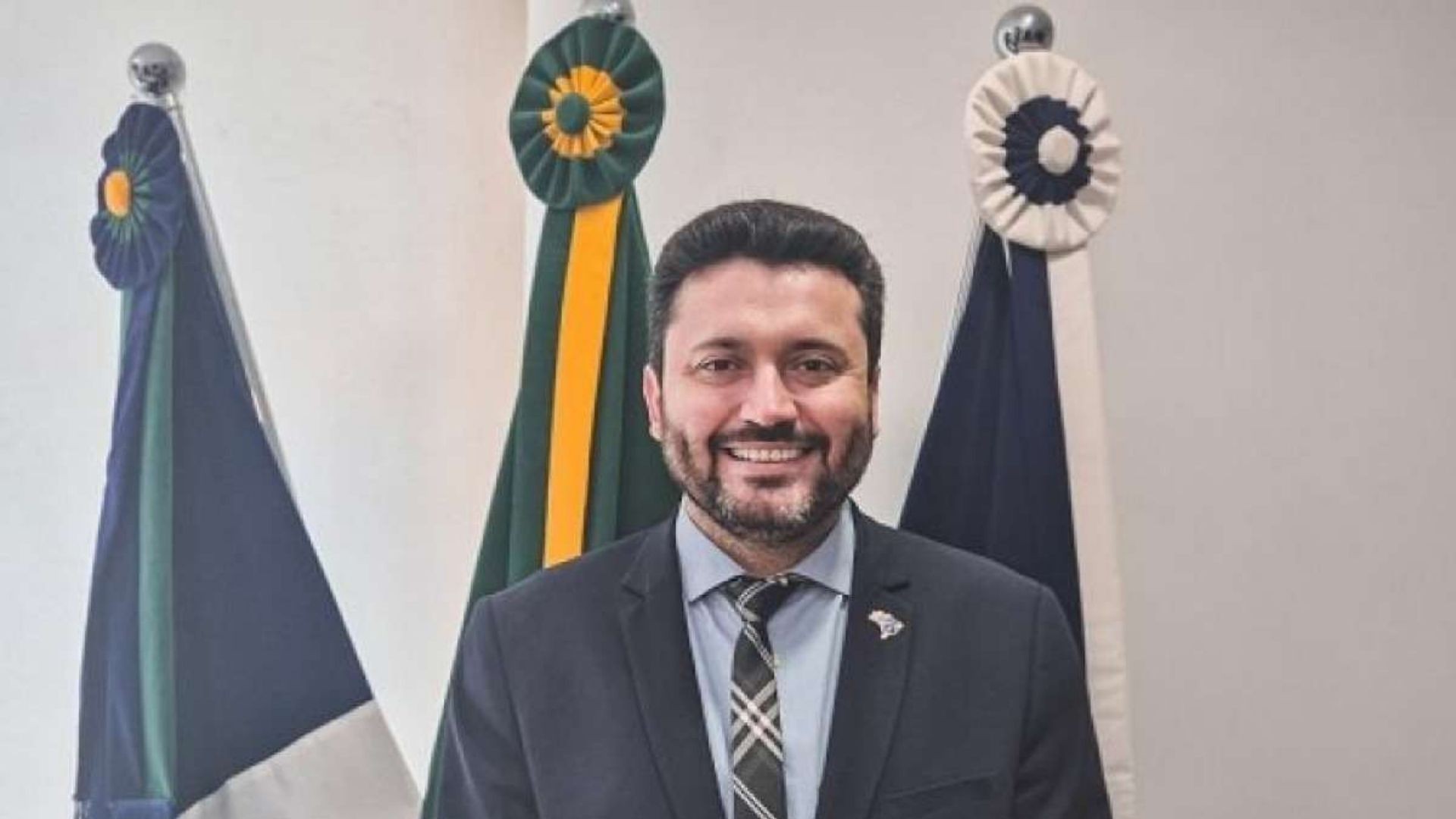 Presidente da Associação Mato-grossense dos Municípios é reeleito por unanimidade para mais três anos