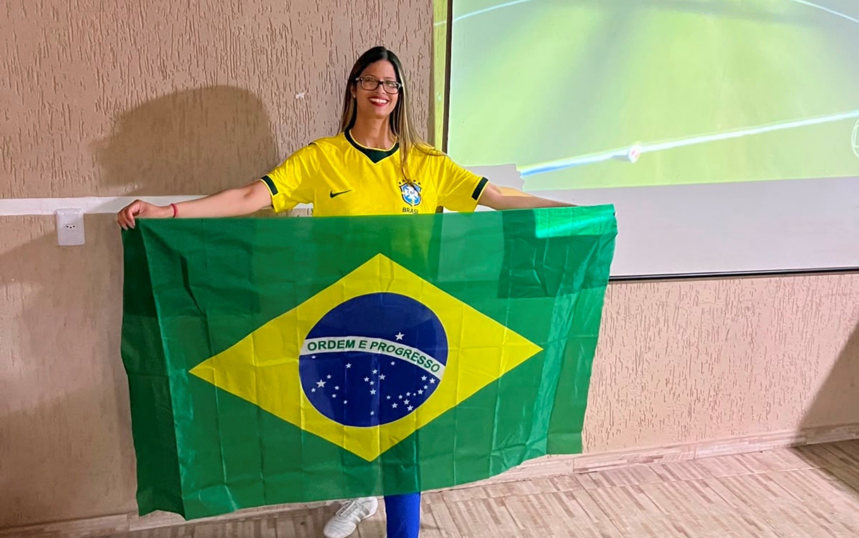 Astronauta que levou bandeira do Brasil ao espaço inspira estudantes em cidades de MG: 'O futuro já começou'