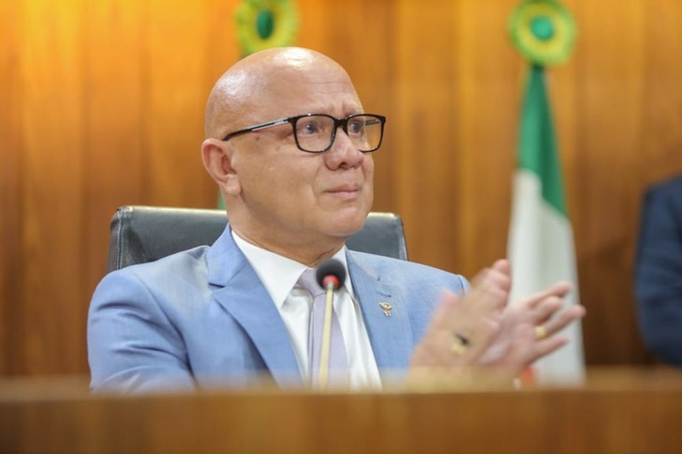 Primeiro negro a presidir a Assembleia Legislativa do Piauí, Franzé Silva  critica questionamentos: 'que engulam seu racismo' | Piauí | G1