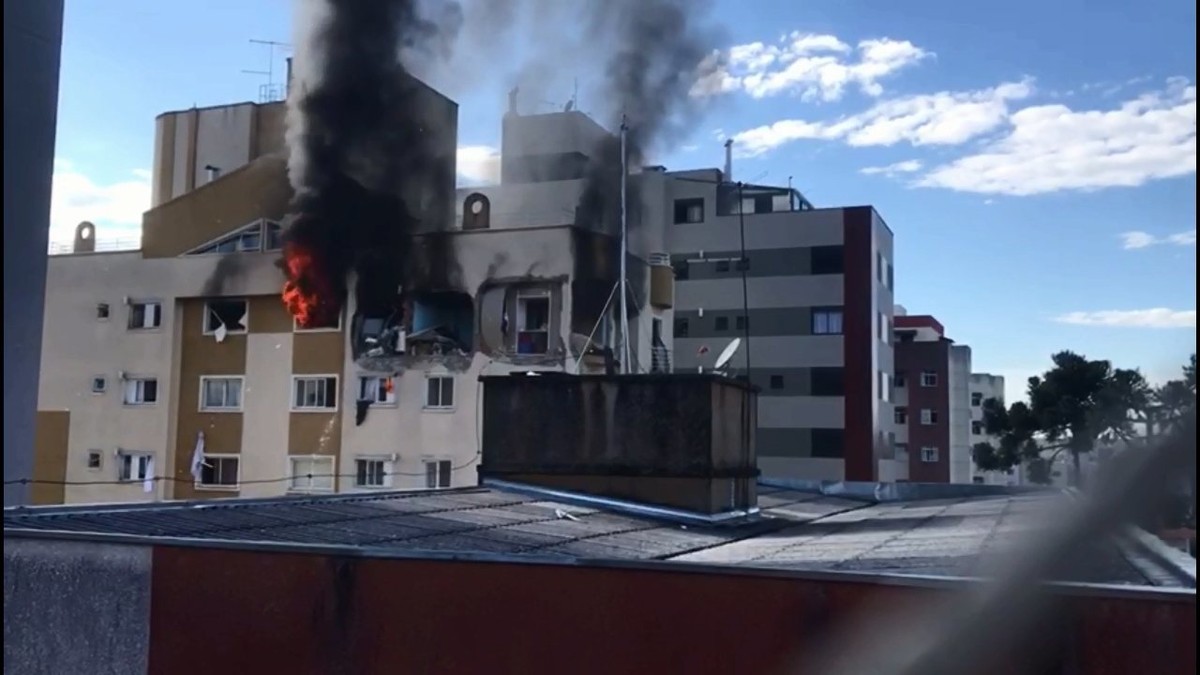 Produtos explodiram e foram arremessados durante incêndio em supermercado;  VÍDEO, Tocantins