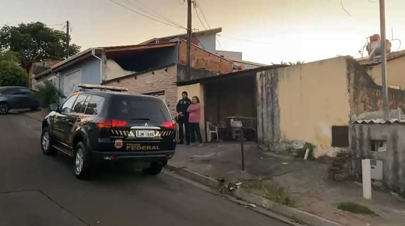 PF cumpre mandados e bloqueia R$ 1,7 milhão em operação contra roubo de cargas e lavagem de dinheiro 