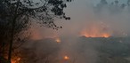 Incêndio em terreno na Zona Leste de Manaus continua no início da noite de quarta-feira (7). — Foto: Patrick Marques/g1 AM