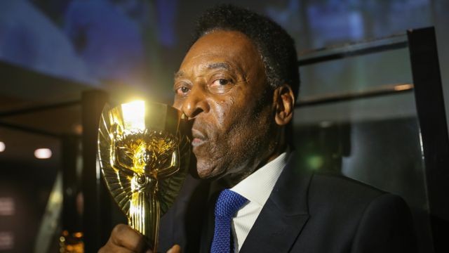 Pelé sofreu racismo, mas fez muito pela representatividade negra, diz ...