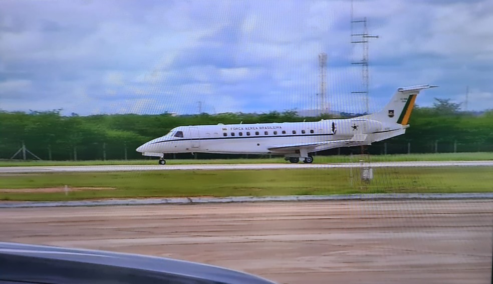 Avião do governo federal pousa em Mossoró — Foto: Reprodução