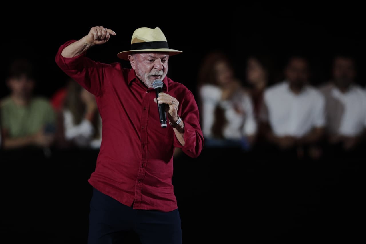 'Enquanto eu viver, a extrema-direita não voltará a governar este país', diz Lula em convenção do PT no Ceará