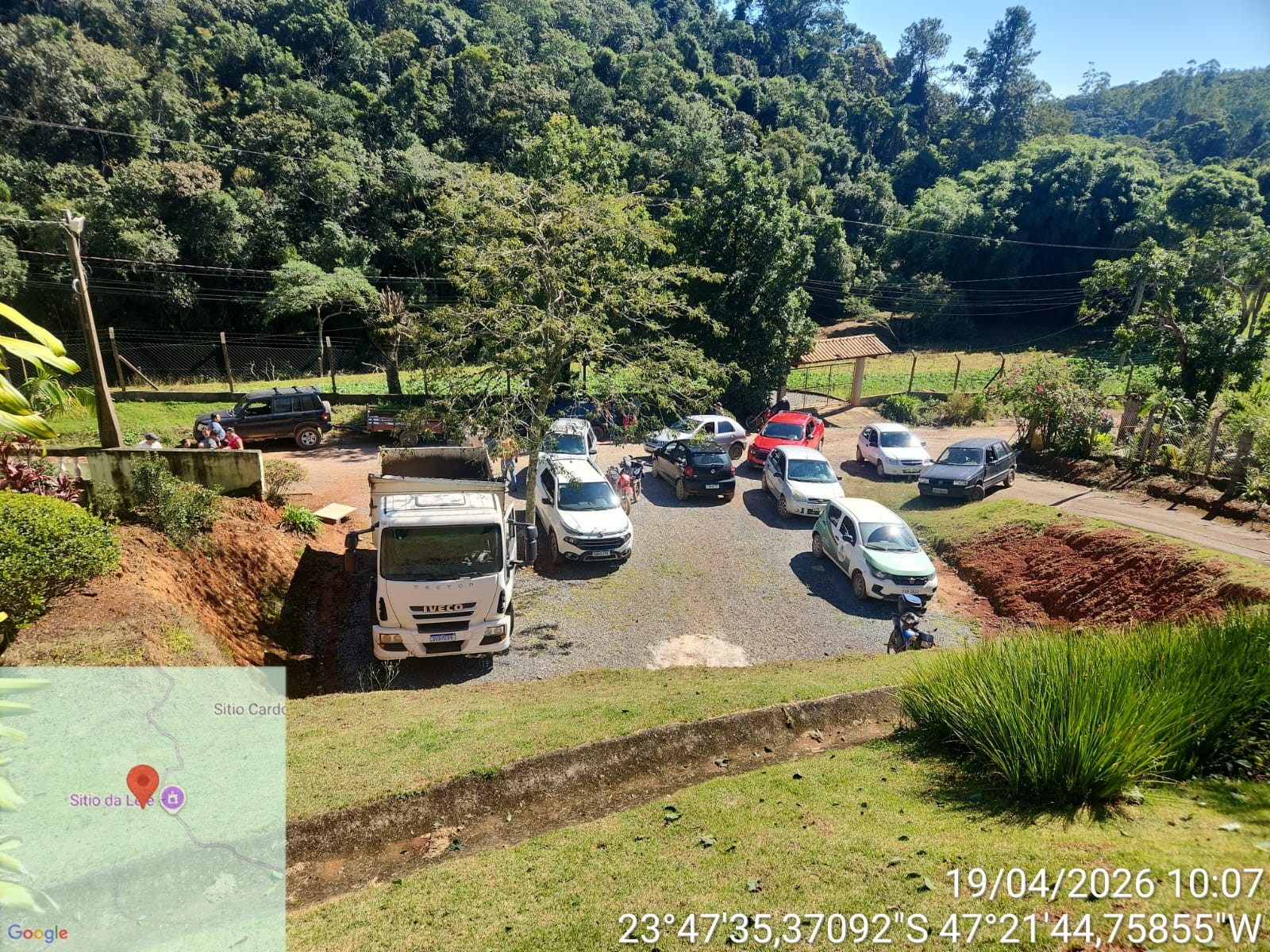 Granizo danifica 30 casas em Piedade e igreja vira ponto de apoio para famílias