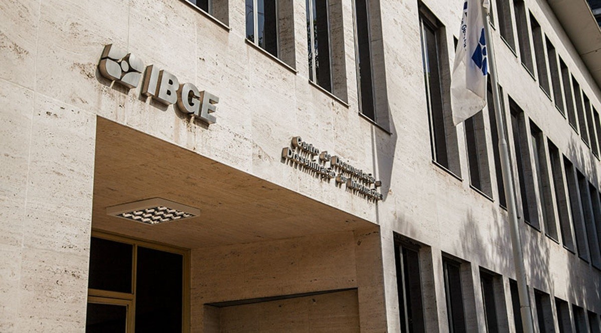 É #FAKE ligação ou mensagem dizendo que IBGE faz pesquisa eleitoral; trata-se de fraude